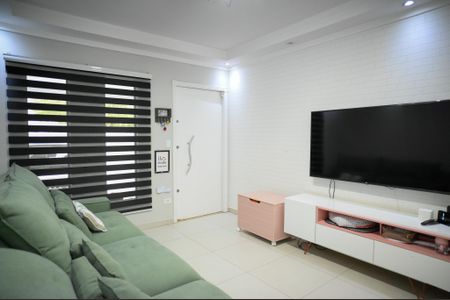 Casa à venda com 197m², 3 quartos e 4 vagas Casa à venda com 197m², 3 quartos e 4 vagasSala