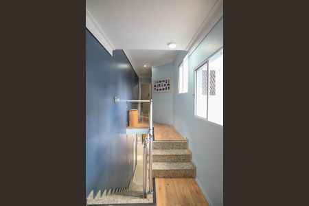 Casa à venda com 197m², 3 quartos e 4 vagas Casa à venda com 197m², 3 quartos e 4 vagasCorredor