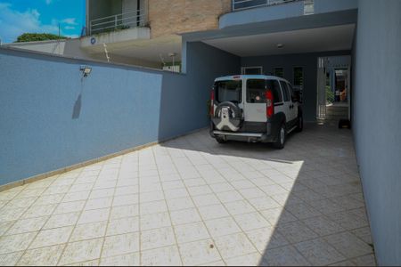 Casa à venda com 197m², 3 quartos e 4 vagas Casa à venda com 197m², 3 quartos e 4 vagasGaragem