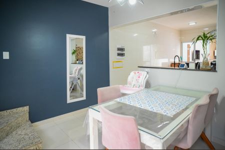 Casa à venda com 197m², 3 quartos e 4 vagas Casa à venda com 197m², 3 quartos e 4 vagasSala de Jantar