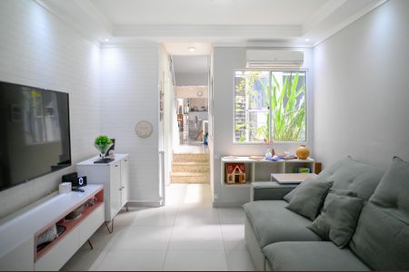 Casa à venda com 197m², 3 quartos e 4 vagas Casa à venda com 197m², 3 quartos e 4 vagasSala