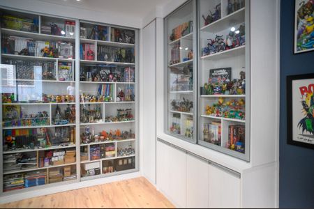 Casa à venda com 197m², 3 quartos e 4 vagas Casa à venda com 197m², 3 quartos e 4 vagasEscritório