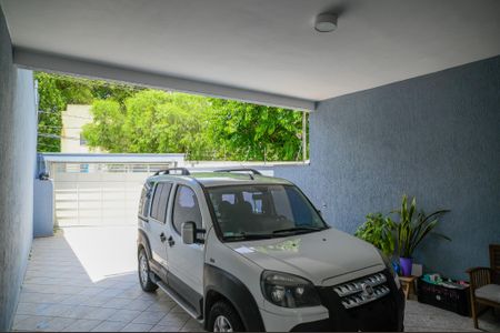 Casa à venda com 197m², 3 quartos e 4 vagas Casa à venda com 197m², 3 quartos e 4 vagasGaragem