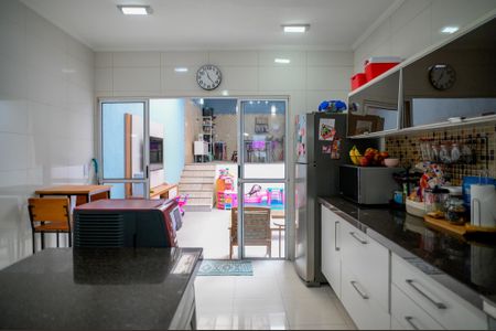 Casa à venda com 197m², 3 quartos e 4 vagas Casa à venda com 197m², 3 quartos e 4 vagasCozinha