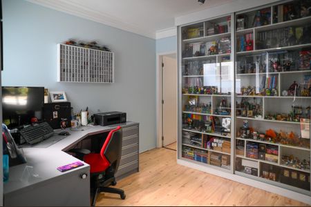 Casa à venda com 197m², 3 quartos e 4 vagas Casa à venda com 197m², 3 quartos e 4 vagasEscritório