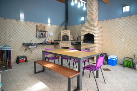 Casa à venda com 197m², 3 quartos e 4 vagas Casa à venda com 197m², 3 quartos e 4 vagasEspaço Gourmet