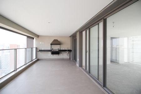 Apartamento à venda com 160m², 3 quartos e 3 vagasVaranda