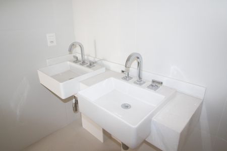 Apartamento à venda com 160m², 3 quartos e 3 vagasBanheiro da Suíte 1