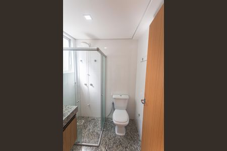 Apartamento à venda com 32m², 1 quarto e 1 vaga Apartamento à venda com 32m², 1 quarto e 1 vagaBanheiro da Suíte