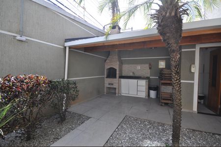 Casa de condomínio à venda com 75m², 2 quartos e 2 vagasÁrea comum - Churrasqueira