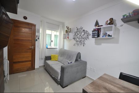 Sala de casa de condomínio à venda com 2 quartos, 75m² em Vila Nivi, São Paulo