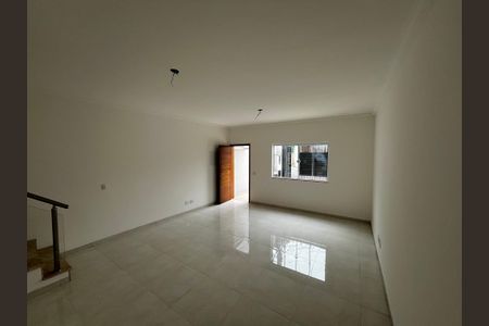 Casa à venda com 100m², 3 quartos e 2 vagasSala