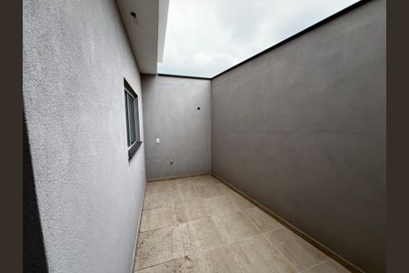 Casa à venda com 100m², 3 quartos e 2 vagasQuintal