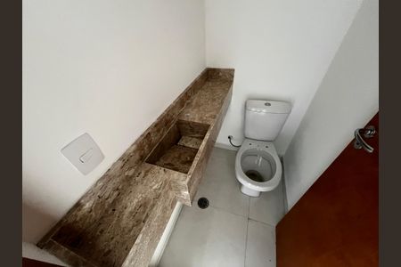 Casa à venda com 100m², 3 quartos e 2 vagasLavabo