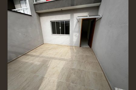 Casa à venda com 100m², 3 quartos e 2 vagasGaragem