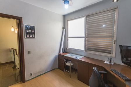 Apartamento à venda com 275m², 4 quartos e 3 vagasQuarto 3