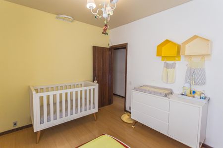 Apartamento à venda com 275m², 4 quartos e 3 vagasQuarto 1