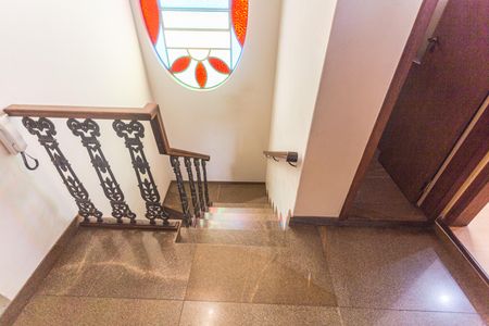 Apartamento à venda com 275m², 4 quartos e 3 vagasEscada de Acesso ao 2° Pavimento