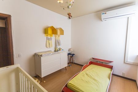 Apartamento à venda com 275m², 4 quartos e 3 vagasQuarto 1