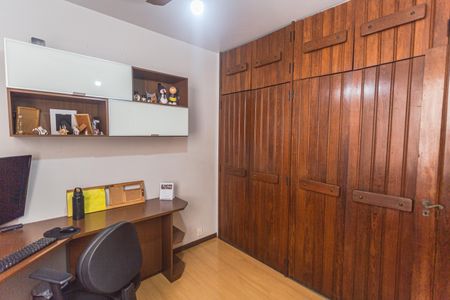Apartamento à venda com 275m², 4 quartos e 3 vagasQuarto 3