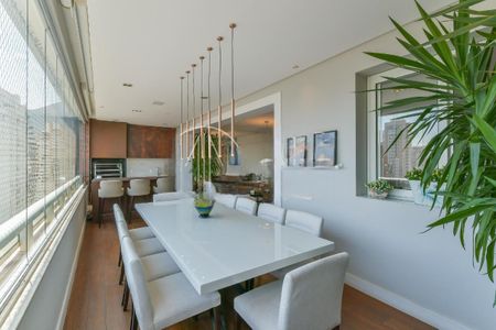 Apartamento à venda com 2 quartos, 151m² em Itaim Bibi, São Paulo