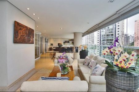 Apartamento à venda com 4 quartos, 335m² em Moema, São Paulo