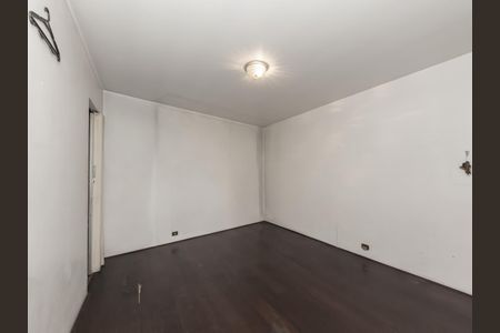 Casa à venda com 3 quartos, 264m² em Vila Tramontano, São Paulo