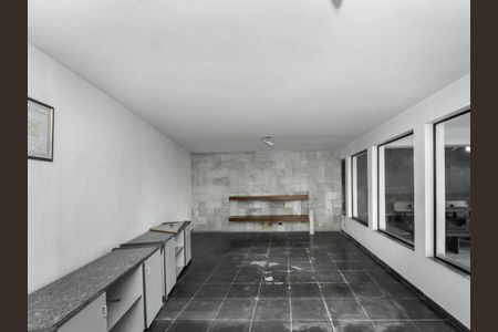 Casa à venda com 3 quartos, 264m² em Vila Tramontano, São Paulo