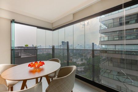 Apartamento à venda com 2 quartos, 120m² em Pinheiros, São Paulo