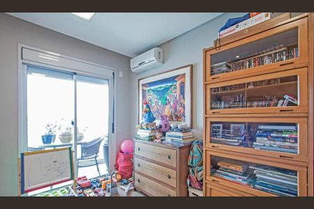 Apartamento à venda com 220m², 4 quartos e 3 vagas