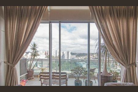 Apartamento à venda com 220m², 4 quartos e 3 vagas