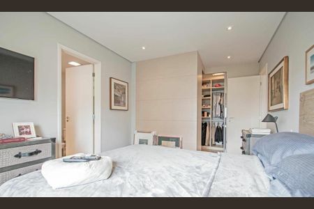 Apartamento à venda com 220m², 4 quartos e 3 vagas
