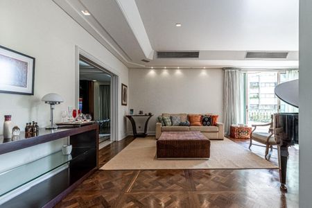 Apartamento à venda com 616m², 6 quartos e 7 vagas