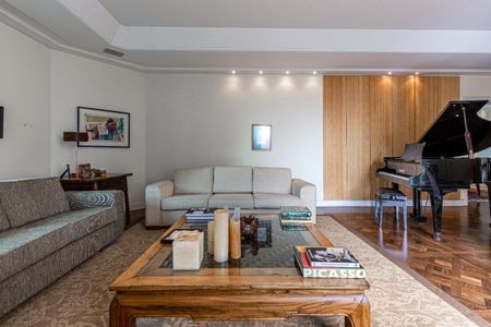 Apartamento à venda com 616m², 6 quartos e 7 vagas