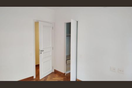 Apartamento à venda com 257m², 4 quartos e 3 vagas
