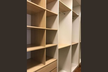 Apartamento à venda com 257m², 4 quartos e 3 vagas