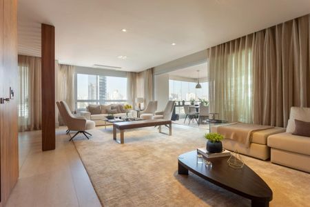 Apartamento à venda com 225m², 3 quartos e 4 vagas