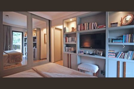 Apartamento à venda com 3 quartos, 178m² em Moema, São Paulo