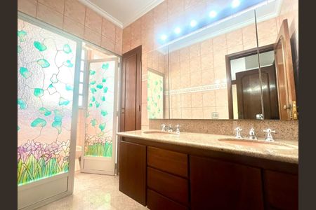 Apartamento à venda com 249m², 4 quartos e 2 vagas