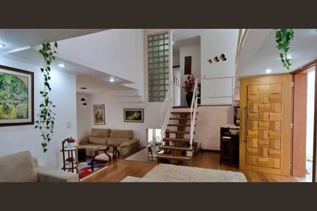 Casa à venda com 4 quartos, 288m² em Vila Sonia, São Paulo