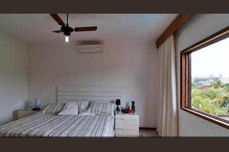 Casa à venda com 288m², 4 quartos e 4 vagas