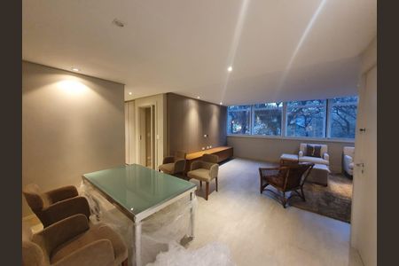 Apartamento à venda com 3 quartos, 150m² em Jardim Europa, São Paulo