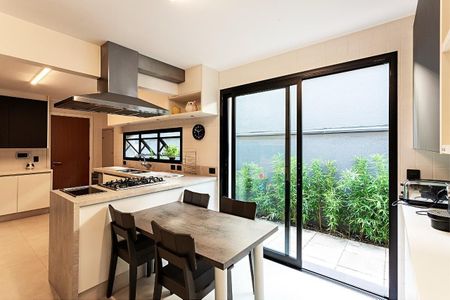 Casa à venda com 496m², 4 quartos e 6 vagas