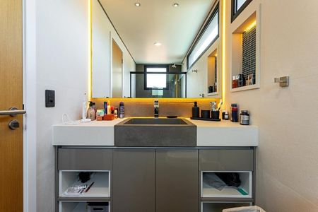 Casa à venda com 496m², 4 quartos e 6 vagas