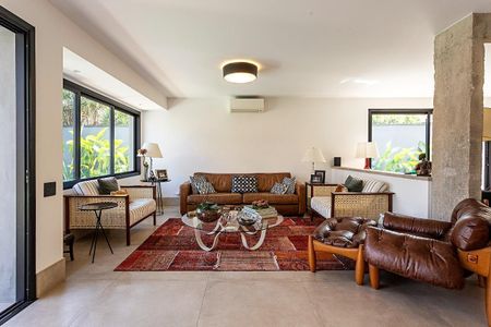 Casa à venda com 4 quartos, 496m² em Alto de Pinheiros, São Paulo