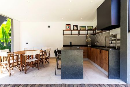 Casa à venda com 496m², 4 quartos e 6 vagas