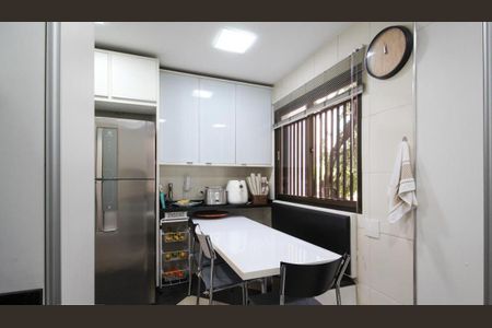 Apartamento à venda com 130m², 4 quartos e 2 vagas