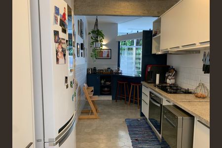 Apartamento à venda com 158m², 2 quartos e 1 vaga