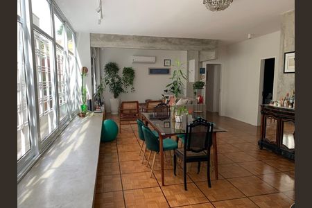 Apartamento à venda com 158m², 2 quartos e 1 vaga