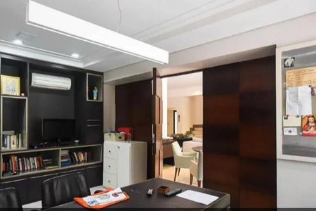 Casa à venda com 4 quartos, 920m² em Jardim Guedala, São Paulo